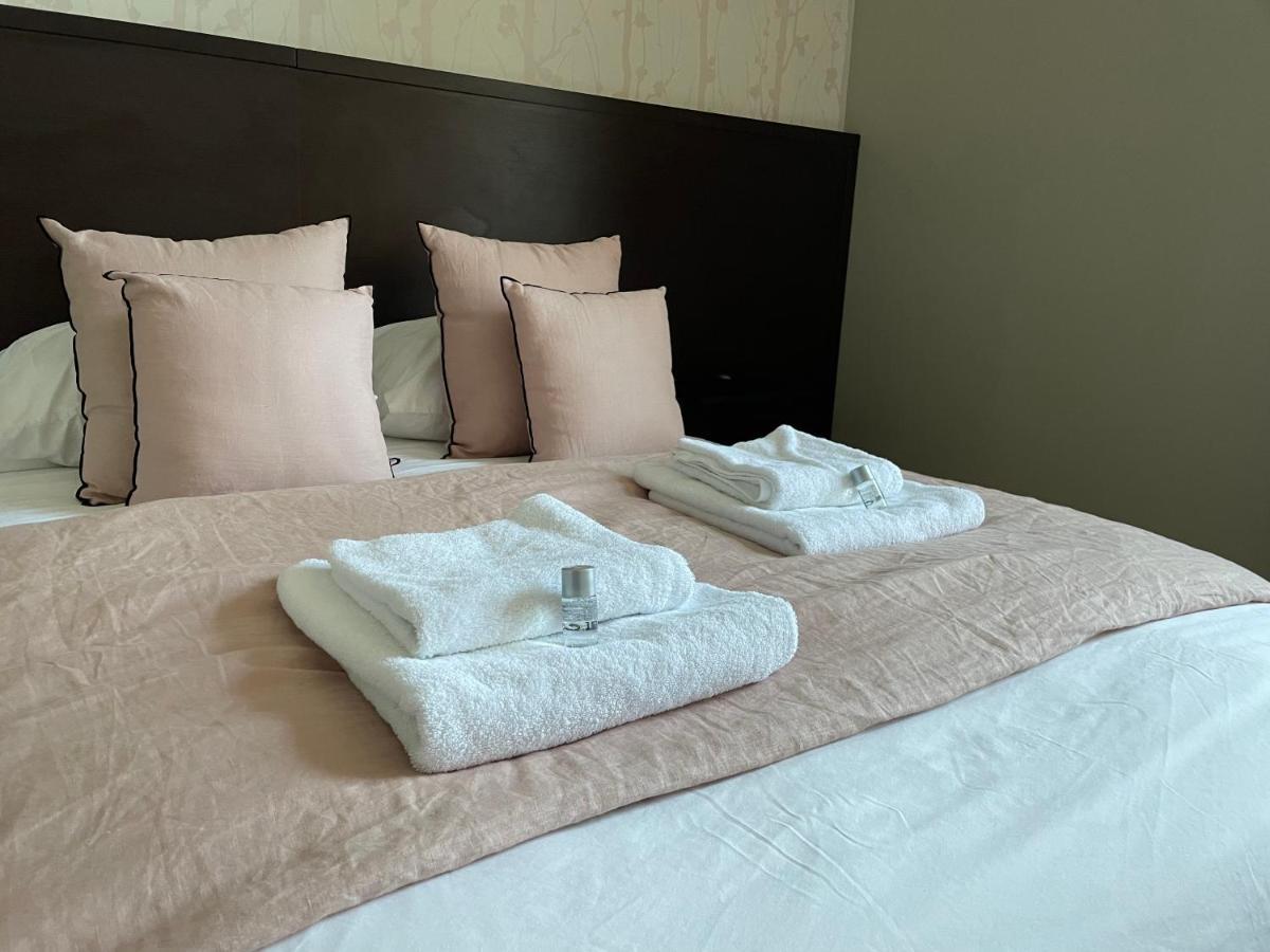 Auberge Du Chasseur Grosrouvre Екстер'єр фото